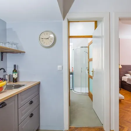 Dox Apartment